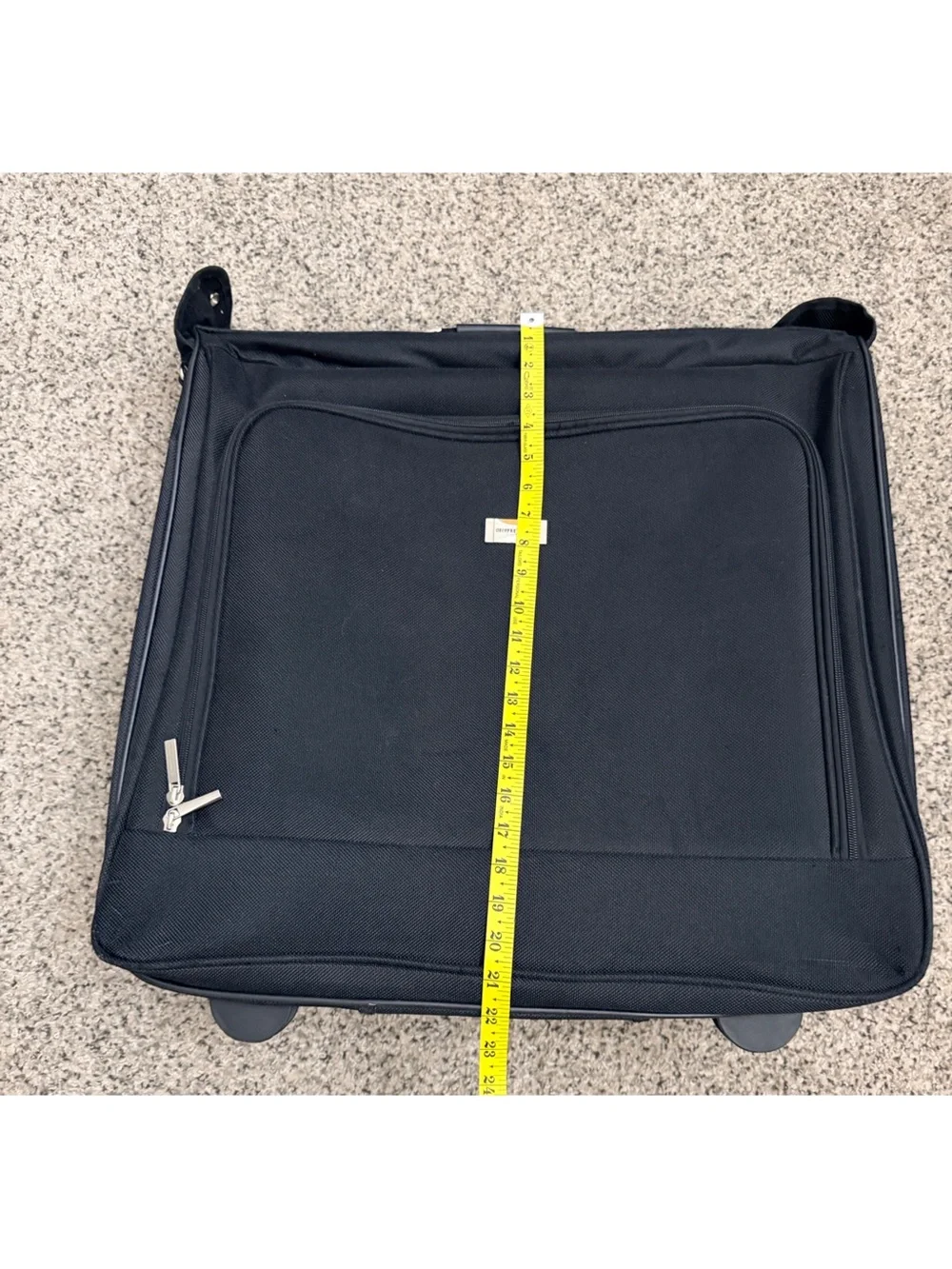 GEOFFREY BEENE Rolling Garment Bag | Carrier in Black